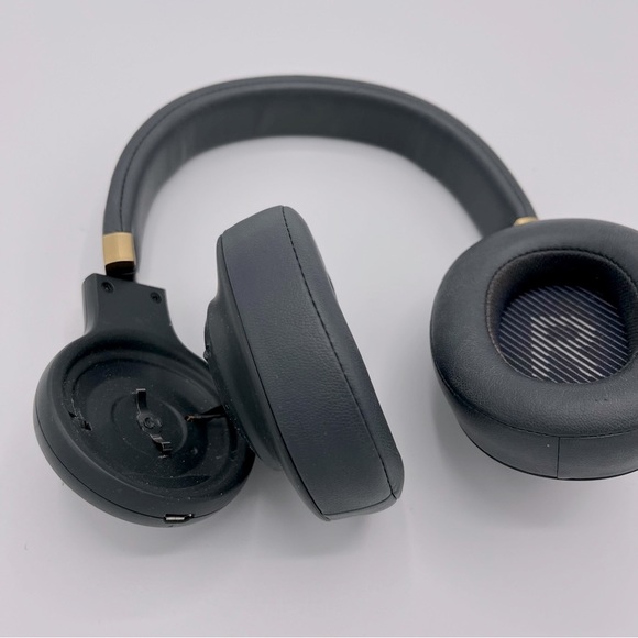 JBL - E55BT QUINCY EDITION HEADSET